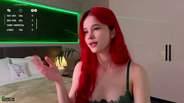 Rina Red online show from September 20, 2025, 1:39 am