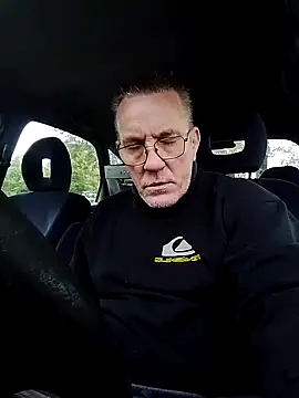 Snapshot of aigledauphin chatting on October 13, 2025, 11:21 am aigledauphin online show from October 13, 2025, 11:21 am