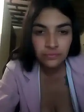 Snapshot of blue_and_whithe chatting on January 9, 2025, 1:08 am blue and whithe online show from January 9, 2025, 1:08 am