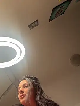 NNNoire online show from February 12, 2026, 4:02 pm