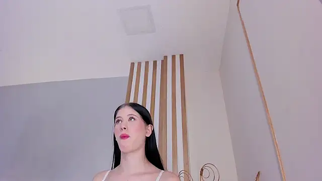 sara  jones gh online show from February 15, 2026, 6:15 pm