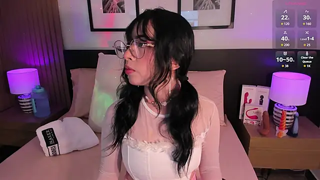 Snapshot of vi_anaya chatting on November 12, 2025, 11:43 am vi anaya online show from November 12, 2025, 11:43 am