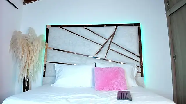 Snapshot of ssofijohnsonx chatting on February 11, 2025, 3:40 pm ssofijohnsonx online show from February 11, 2025, 3:40 pm