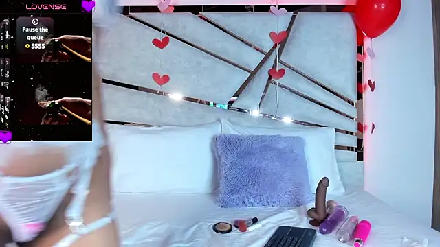 Snapshot of ssofijohnsonx chatting on February 15, 2025, 12:54 pm ssofijohnsonx online show from February 15, 2025, 12:54 pm