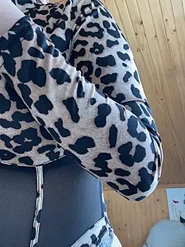 mewKate online show from March 7, 2026, 1:52 pm