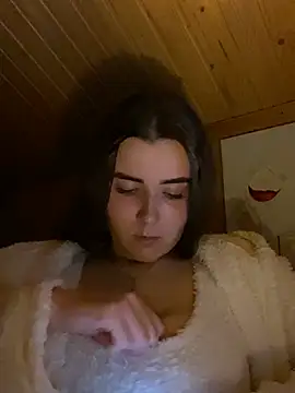 mewKate online show from March 12, 2026, 9:43 pm