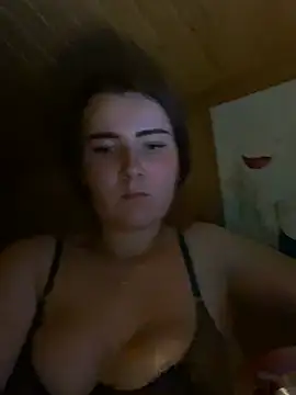 Snapshot of mewKate chatting on June 29, 2026, 9:04 pm mewKate online show from June 29, 2026, 9:04 pm