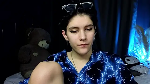 Hyeon Jin online show from March 13, 2025, 2:12 pm