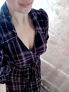 Calibers2932 online show from February 11, 2025, 11:21 am