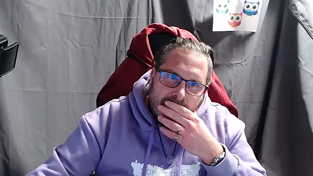 Snapshot of Streamlove77 chatting on January 8, 2025, 5:48 pm Streamlove77 online show from January 8, 2025, 5:48 pm