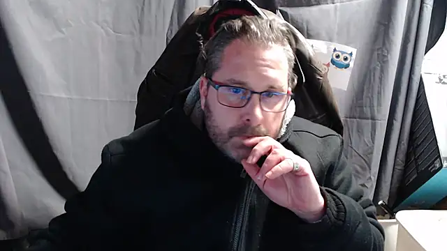 Snapshot of Streamlove77 chatting on January 15, 2025, 6:08 pm Streamlove77 online show from January 15, 2025, 6:08 pm