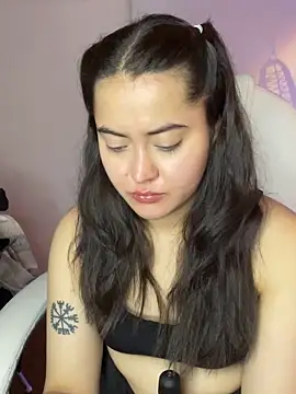 Snapshot of Camila_pinkk chatting on June 5, 2026, 2:01 pm Camila pinkk online show from June 5, 2026, 2:01 pm