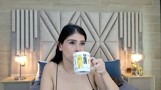 MilaRux online show from March 14, 2025, 3:58 pm