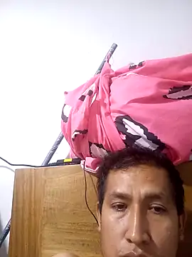 Snapshot of Elpeque_x40 chatting on January 20, 2025, 2:01 am Elpeque x40 online show from January 20, 2025, 2:01 am