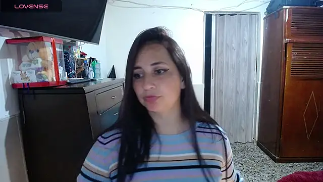 Snapshot of maryrose_03 chatting on January 21, 2025, 7:28 pm maryrose 03 online show from January 21, 2025, 7:28 pm