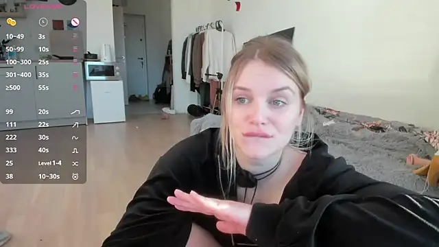 shiny bunnyyy online show from January 18, 2025, 11:21 am