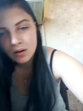 Lauren Amabel online show from November 25, 2025, 6:35 am