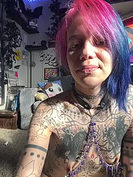 trashbrat online show from April 14, 2026, 11:00 pm