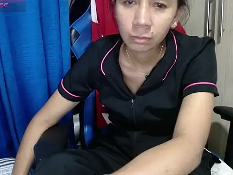 Snapshot of Danielagomez33 chatting on January 8, 2026, 12:46 am Danielagomez33 online show from January 8, 2026, 12:46 am