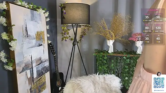 OdiliaHartnell online show from February 10, 2025, 3:32 pm