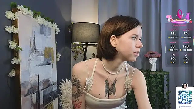 OdiliaHartnell online show from February 18, 2025, 3:54 pm