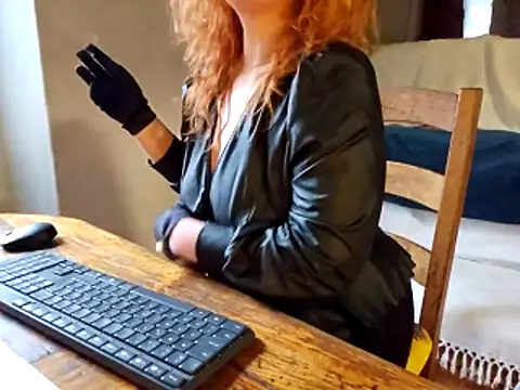 Snapshot of RawMiss chatting on January 19, 2026, 1:48 pm RawMiss online show from January 19, 2026, 1:48 pm