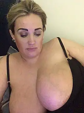 VikiiStoun online show from March 11, 2025, 1:59 am