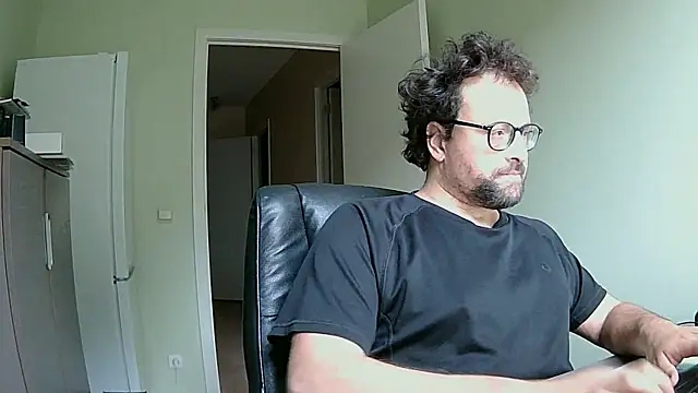 Snapshot of littlehairyman chatting on September 30, 2025, 7:13 am littlehairyman online show from September 30, 2025, 7:13 am