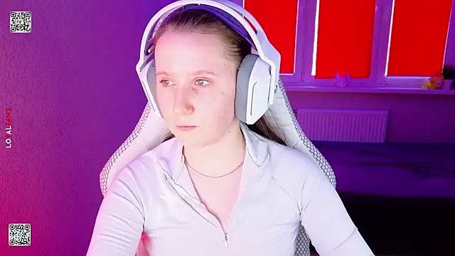 mon lola online show from March 26, 2026, 11:16 am