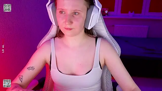 mon lola online show from March 30, 2026, 4:30 pm