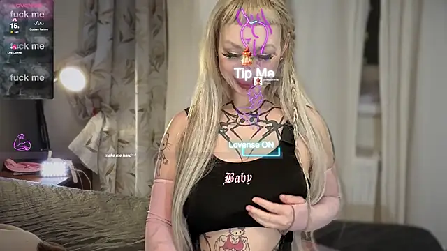 Gloryyaa online show from April 11, 2026, 9:41 pm