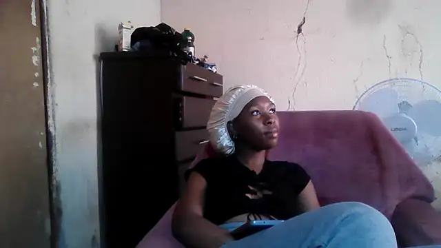 Snapshot of Hotdaily04 chatting on September 13, 2025, 7:08 am Hotdaily04 online show from September 13, 2025, 7:08 am