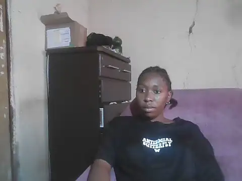 Snapshot of Hotdaily04 chatting on September 27, 2025, 7:35 am Hotdaily04 online show from September 27, 2025, 7:35 am