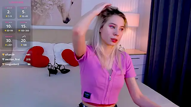 Emma plux online show from March 3, 2025, 7:43 am