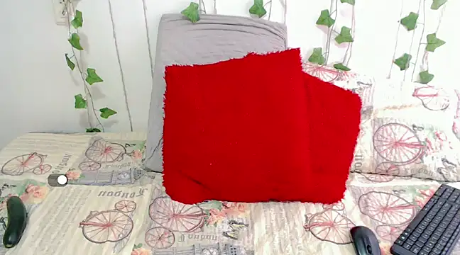 mia grey01 online show from January 23, 2025, 3:11 pm