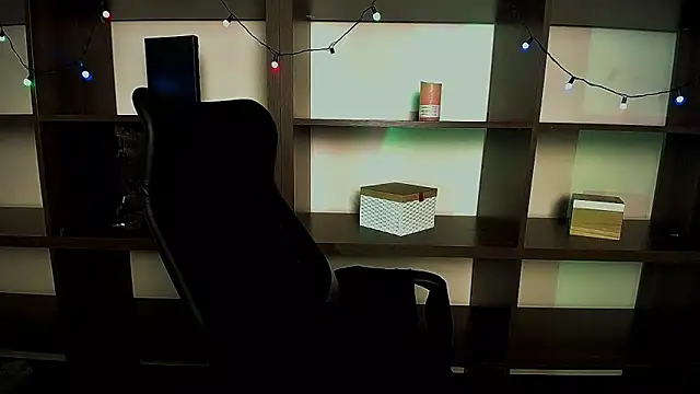 Lexi Jous online show from February 10, 2025, 3:53 pm