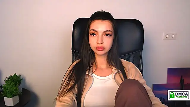 Lexi Jous online show from September 19, 2025, 4:58 am