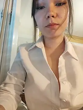 Snapshot of LoveFoxyQueen chatting on May 29, 2026, 4:49 pm LoveFoxyQueen online show from May 29, 2026, 4:49 pm