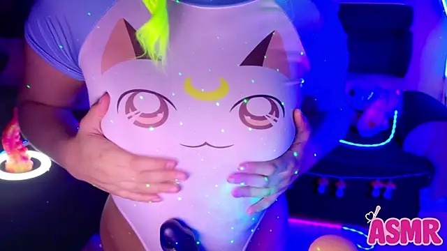 LaytonBox online show from October 30, 2025, 4:19 pm