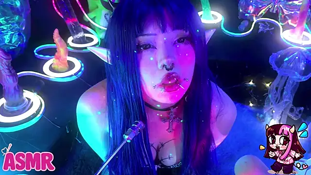 LaytonBox online show from April 20, 2026, 3:04 pm