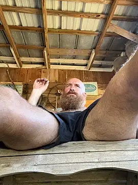 Snapshot of 32XRedBeard chatting on May 14, 2026, 9:54 pm 32XRedBeard online show from May 14, 2026, 9:54 pm