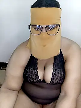 Snapshot of Samara-Bella chatting on February 11, 2025, 4:02 pm Samara-Bella online show from February 11, 2025, 4:02 pm