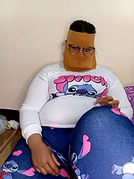 Snapshot of Samara-Bella chatting on February 18, 2025, 2:16 am Samara-Bella online show from February 18, 2025, 2:16 am