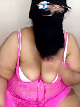 Snapshot of Samara-Bella chatting on March 15, 2025, 1:08 am Samara-Bella online show from March 15, 2025, 1:08 am