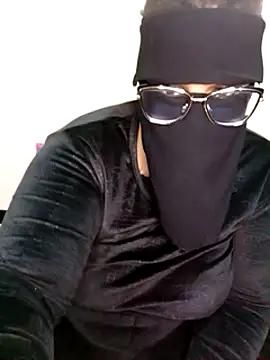 Snapshot of Samara-Bella chatting on March 18, 2025, 1:00 am Samara-Bella online show from March 18, 2025, 1:00 am