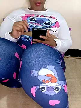 Snapshot of Samara-Bella chatting on March 18, 2025, 11:09 pm Samara-Bella online show from March 18, 2025, 11:09 pm