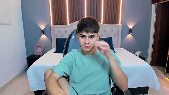 Tommy18   online show from December 20, 2025, 3:24 am