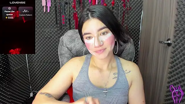 lilihot  online show from October 16, 2025, 2:40 pm