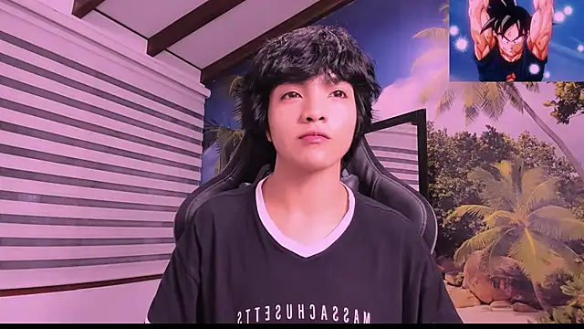 AllanYong18 online show from February 21, 2025, 3:45 am