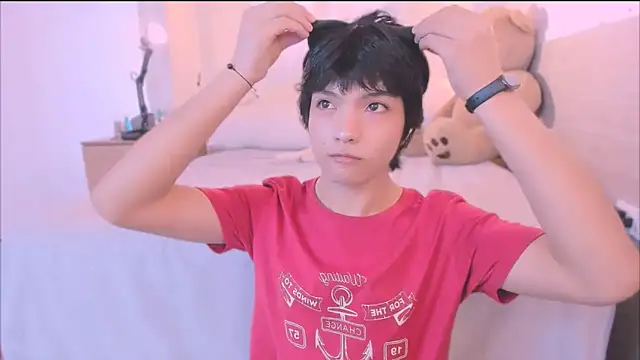 AllanYong18 online show from September 21, 2025, 3:24 pm